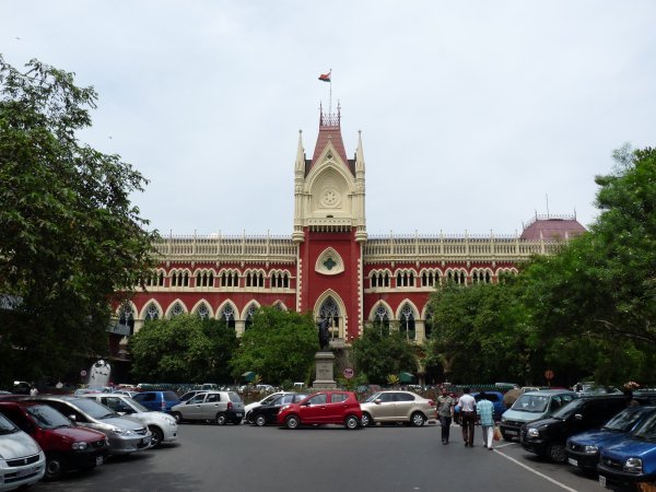 Lawyer files PIL against taxi-strike in Kolkata HC